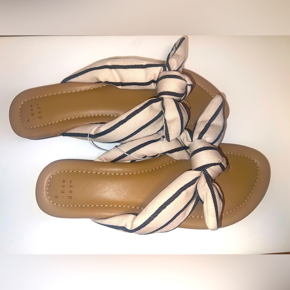 A New Day Adley Off White and Navy Blue Steipe Sandals with Bow Design - Picture 2 of 10